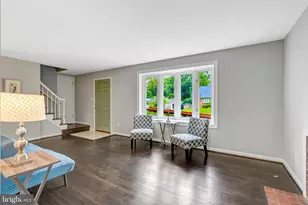 8710 Piccadilly Pl, Springfield, VA 22151 - Photo 10