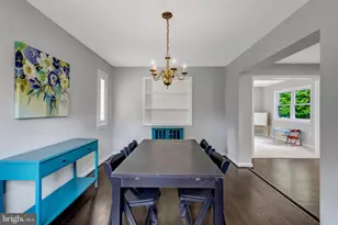 8710 Piccadilly Pl, Springfield, VA 22151 - Photo 14