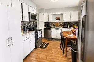 7815 Stovall Ct, Lorton, VA 22079 - Photo 4