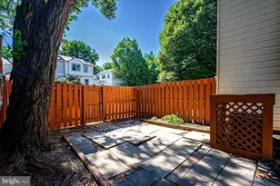 10343 Annaberg Ct, Burke, VA 22015 - Photo 16