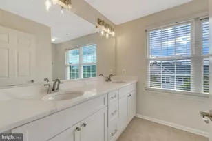 12841 Fair Briar Ln, Fairfax, VA 22033 - Photo 32