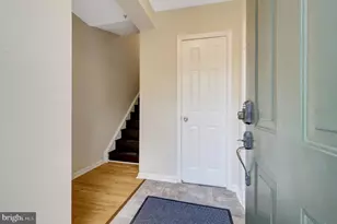 12841 Fair Briar Ln, Fairfax, VA 22033 - Photo 2
