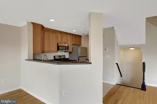 12841 Fair Briar Ln, Fairfax, VA 22033 - Photo 18