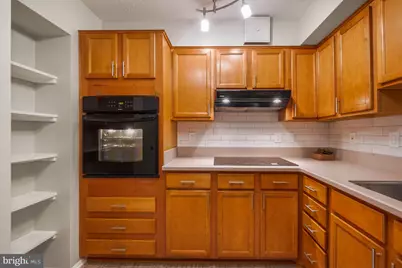 5904 Mount Eagle Drive #711, Alexandria, VA 22303 - Photo 16