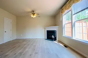 8853 Modano Pl, Fairfax, VA 22031 - Photo 10