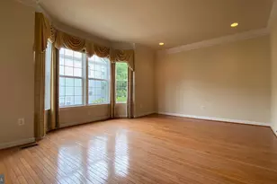 8853 Modano Pl, Fairfax, VA 22031 - Photo 2