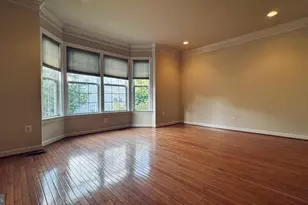 8853 Modano Pl, Fairfax, VA 22031 - Photo 4