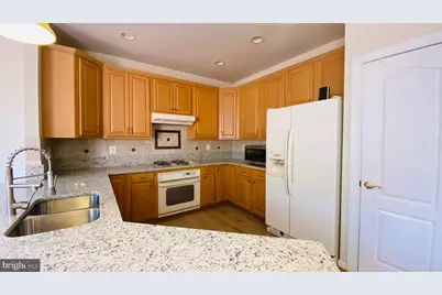 8853 Modano Place, Fairfax, VA 22031 - Photo 14