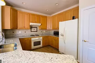 8853 Modano Pl, Fairfax, VA 22031 - Photo 14