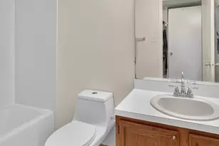 1427 Northgate Square, Reston, VA 20190 - Photo 14