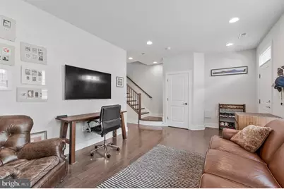 14803 Retreat Boulevard, Chantilly, VA 20151 - Photo 6