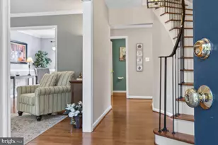 8449 Lakinhurst Ln, Springfield, VA 22152 - Photo 2