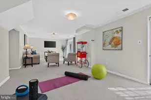 8449 Lakinhurst Ln, Springfield, VA 22152 - Photo 36