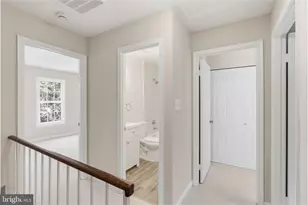 10272 Colony Park Dr, Fairfax, VA 22032 - Photo 18
