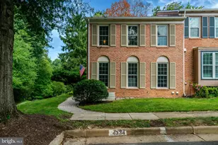 4334 Gingham Ct, Alexandria, VA 22310 - Photo 2