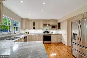 4334 Gingham Ct, Alexandria, VA 22310 - Photo 8