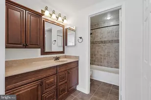11144 Beaver Trail Ct, Reston, VA 20191 - Photo 6