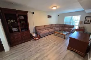 2573 Windbreak Dr, Alexandria, VA 22306 - Photo 6