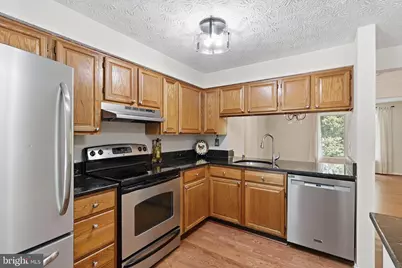 1582 Poplar Grove Drive, Reston, VA 20194 - Photo 4