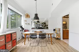 11260 Chestnut Grove Square, Reston, VA 20190 - Photo 14