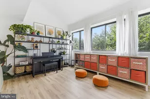 11260 Chestnut Grove Square, Reston, VA 20190 - Photo 12