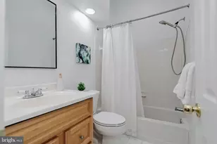 7703 Lafayette Dr, Annandale, VA 22003 - Photo 8