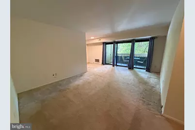 6141 Leesburg Pike #208, Falls Church, VA 22041 - Photo 2