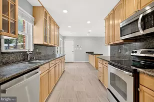 1514 Gingerwood Ct, Vienna, VA 22182 - Photo 6