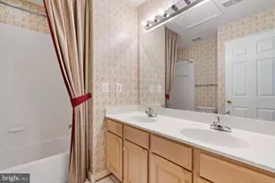 13280 Maple Creek Ln, Centreville, VA 20120 - Photo 38