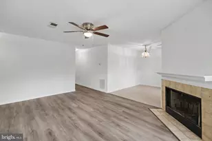 12102 Green Leaf Ct, Fairfax, VA 22033 - Photo 6
