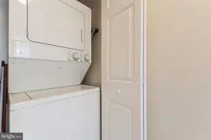 8633 Beekman Pl, Alexandria, VA 22309 - Photo 10