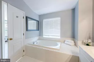 1718 Stuart Pointe Ln, Herndon, VA 20170 - Photo 30