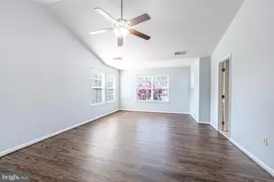 1718 Stuart Pointe Ln, Herndon, VA 20170 - Photo 26