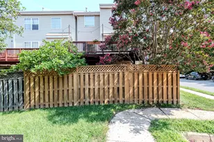 1718 Stuart Pointe Ln, Herndon, VA 20170 - Photo 48