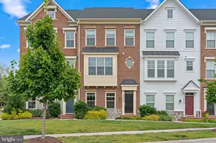 5284 Ridgeview Retreat Dr, Chantilly, VA 20151 - Photo 1