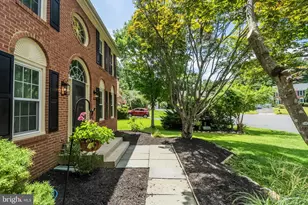 9711 Oak Bridge Pl, Fairfax Station, VA 22039 - Photo 14