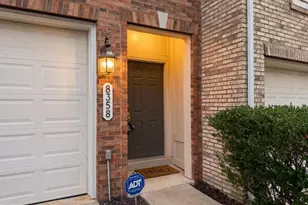 8358 Millom Ct, Lorton, VA 22079 - Photo 2