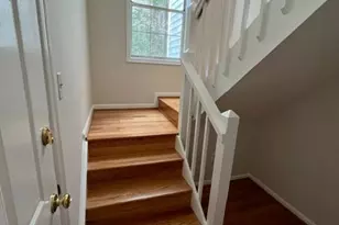 10018 Oakton Terrace Rd, Oakton, VA 22124 - Photo 4