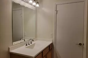 3178 Summit Square Dr, Oakton, VA 22124 - Photo 26
