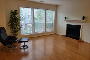 3178 Summit Square Dr, Oakton, VA 22124 - Photo 12