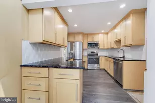 8305 Briar Creek Dr, Annandale, VA 22003 - Photo 8