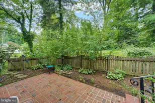 8305 Briar Creek Dr, Annandale, VA 22003 - Photo 26