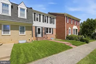 6002 Mardale Ln, Burke, VA 22015 - Photo 2