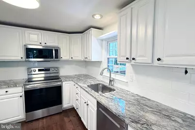 10100 Walnut Wood Court, Burke, VA 22015 - Photo 14