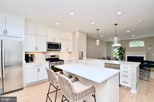 6915 Rolling Creek Way, Alexandria, VA 22315 - Photo 6