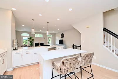 6915 Rolling Creek Way, Alexandria, VA 22315 - Photo 8
