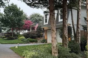 13459 Stream Valley Dr, Chantilly, VA 20151 - Photo 2