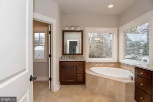 6928 Regent Ln, Falls Church, VA 22042 - Photo 60