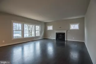 6928 Regent Ln, Falls Church, VA 22042 - Photo 30
