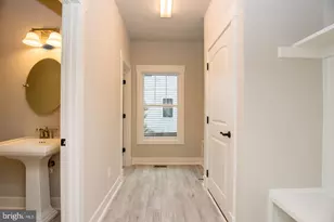 6928 Regent Ln, Falls Church, VA 22042 - Photo 14